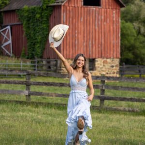 Loudoun County Farm Senior Portraits